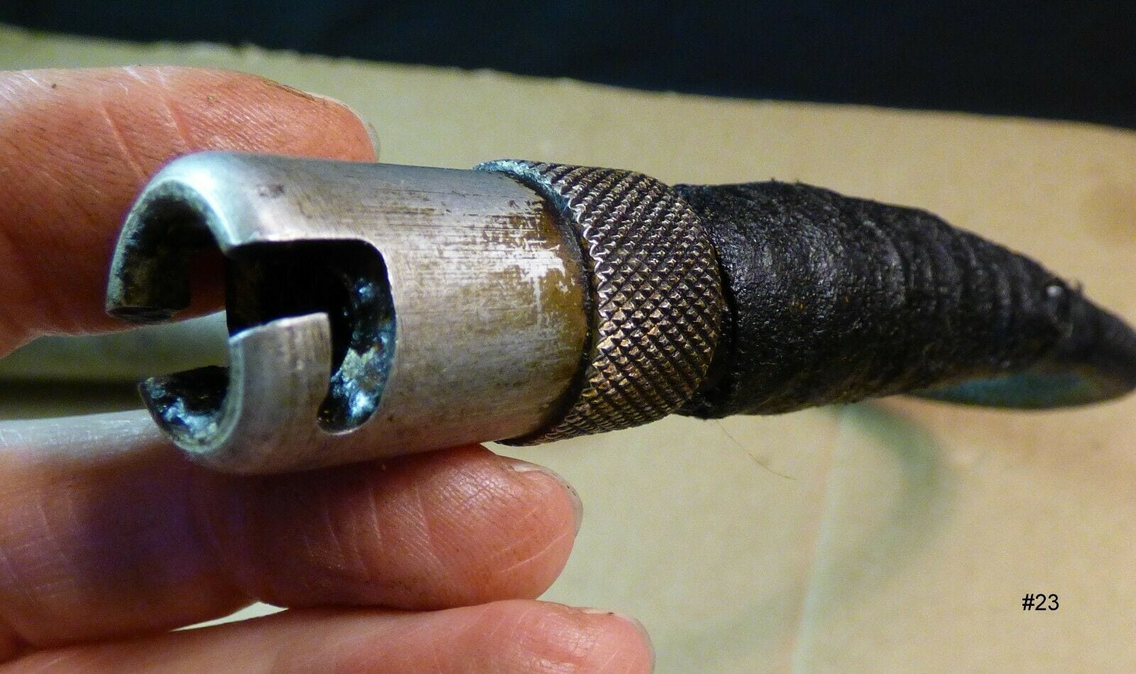 Twist-lock-grease-zerk-1920s