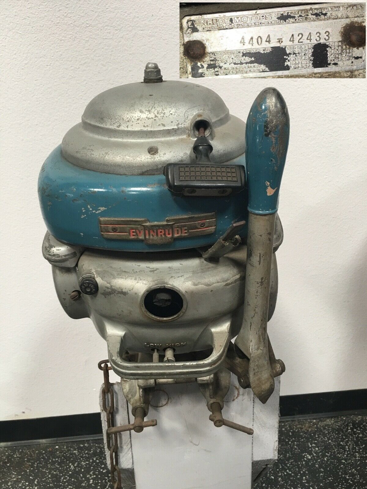 Topic: Evinrude Zephyr differences – Antique Outboard Motor