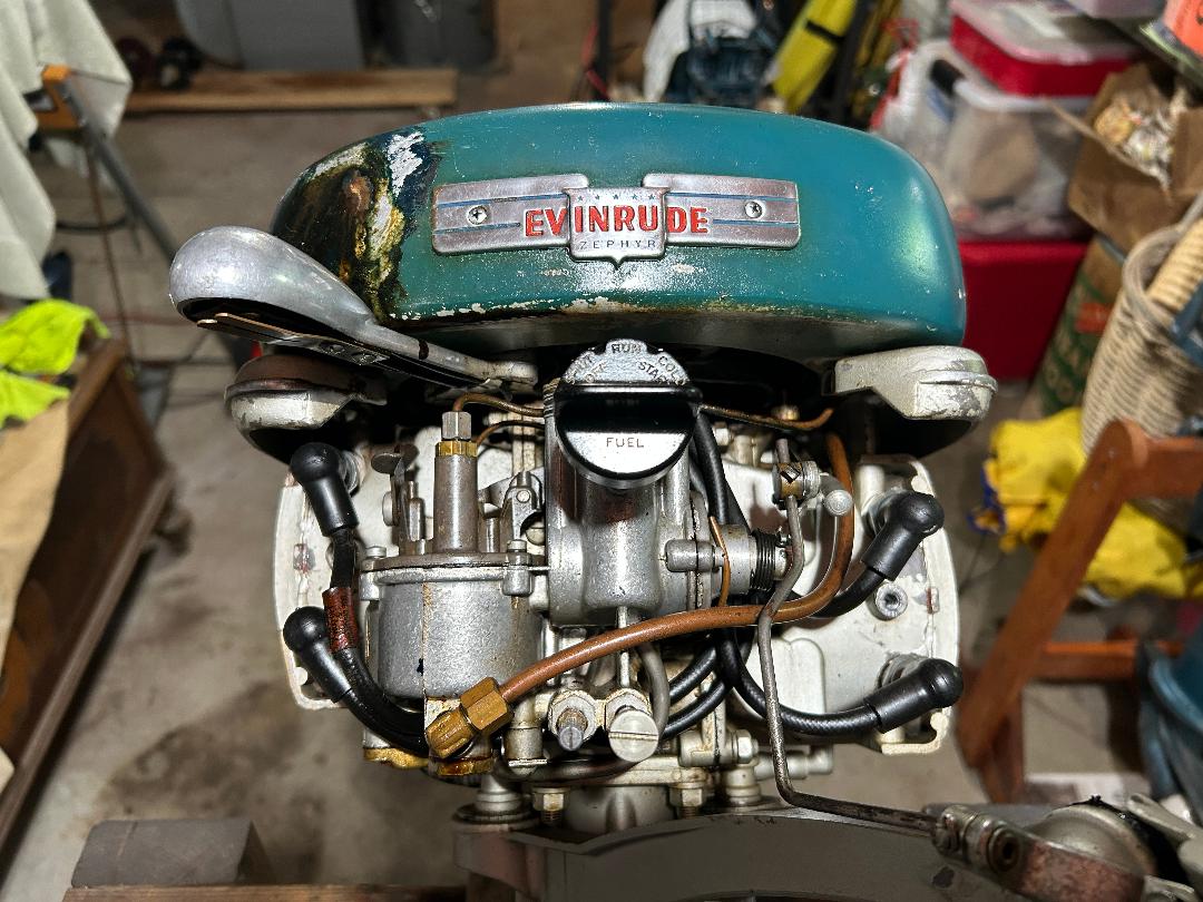 1949-evinrude-zephyr-carburetor